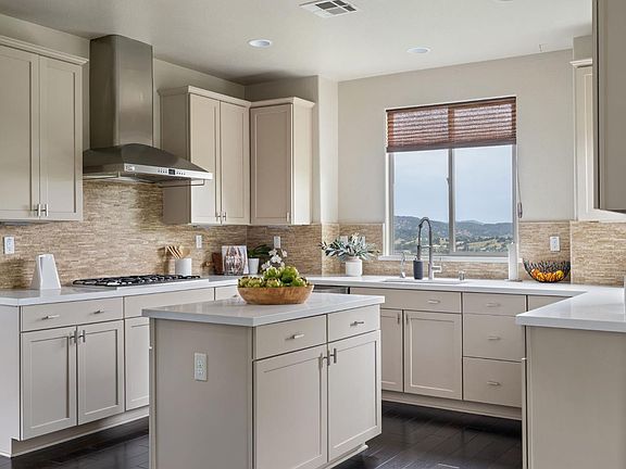 4th image of 11 Edgehill Way