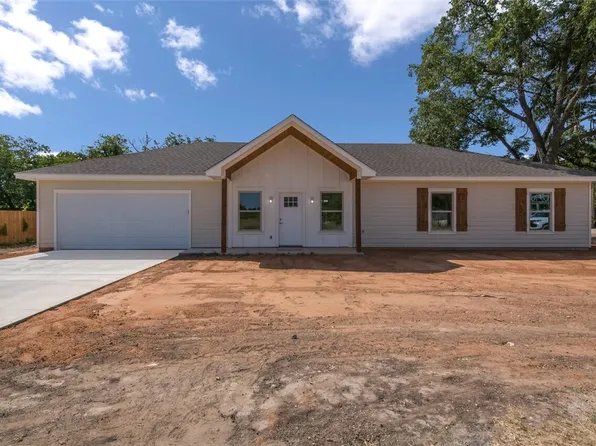 403 E G St, Meridian, TX 76665