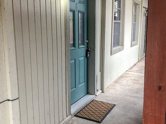 2nd image of 1223 W Hopkins St APT 8