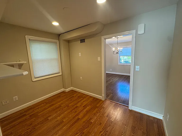 42 S Park Dr — Photo 6
