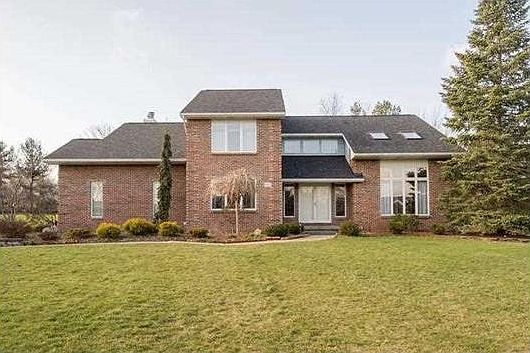 1st image of 180 Fox Meadow Ln