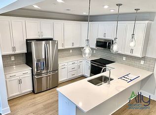 822 Wesley Ln #A, Charlottesville, VA 22911