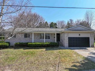 735 Huntington Rd, Grand Blanc, MI