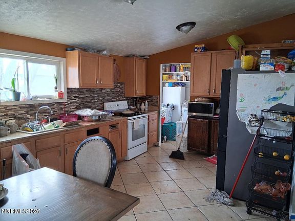 4th image of 5785 Yukon Dr