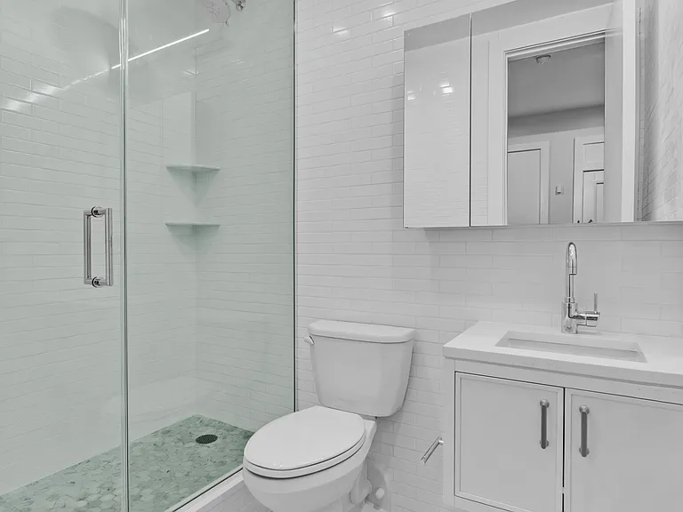 124 E 27th St #2A — Photo 8