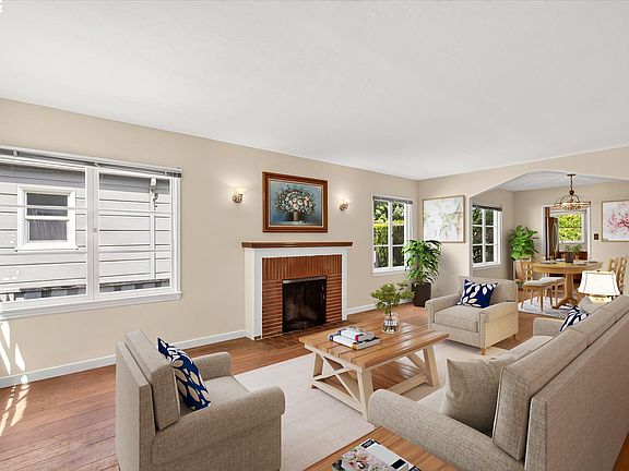 3rd image of 1075 Durant Ave