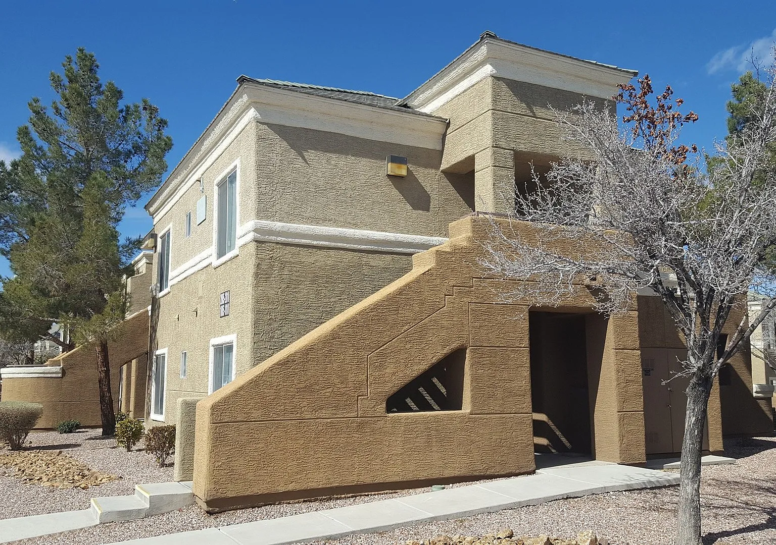 Three Bedroom Southwest Condo, Tile, Ground Floor — Photo 1