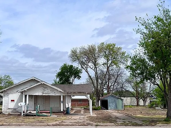 206-208 W Elm St, Olney, TX 76374