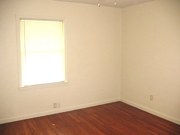 4th image of 1214 Creighton Ave