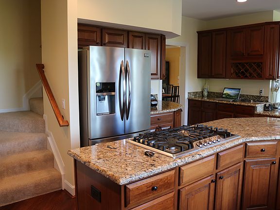 Kitchen, 2nd Stairs