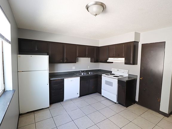 4th image of 917 Washington St APT 1