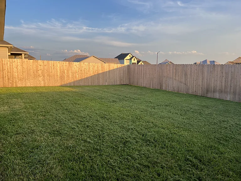 2209 Suzy Ct — Photo 3