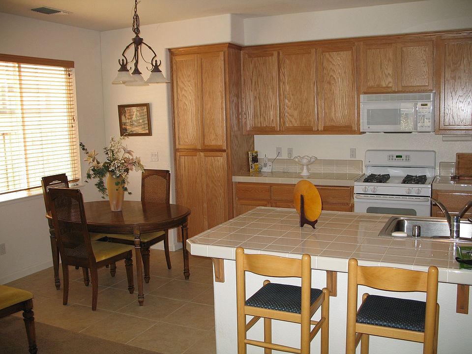 2nd image of 1079 Plumas Ct
