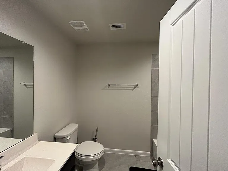 3207 Sumac Dr — Photo 17