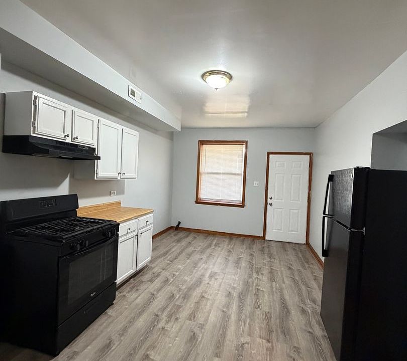 1st image of 8136 S Marshfield Ave APT 2
