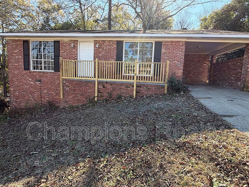 1st image of 11 Clausen Dr