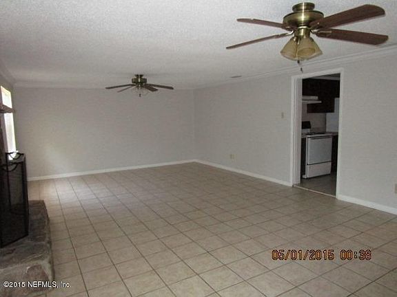 3rd image of 159 Spicewood Cir E