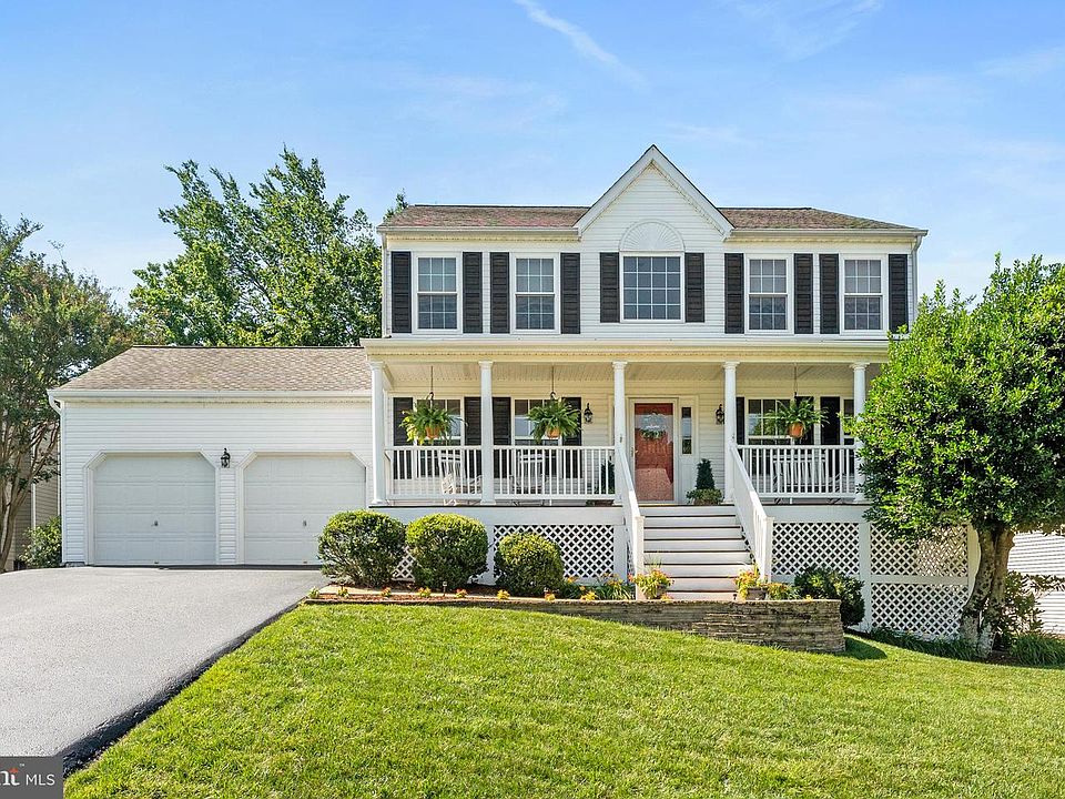1st image of 4104 Amelia Dr