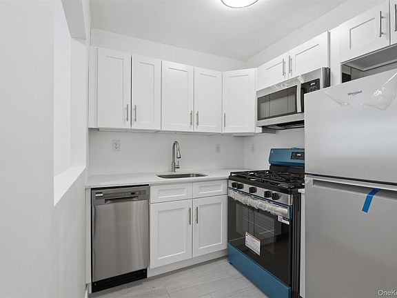 4th image of 671 Bronx River Road #2N