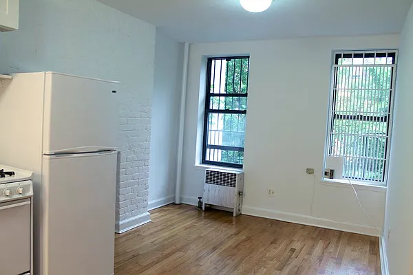 Rented by Urban Real Estate Inc | media 17