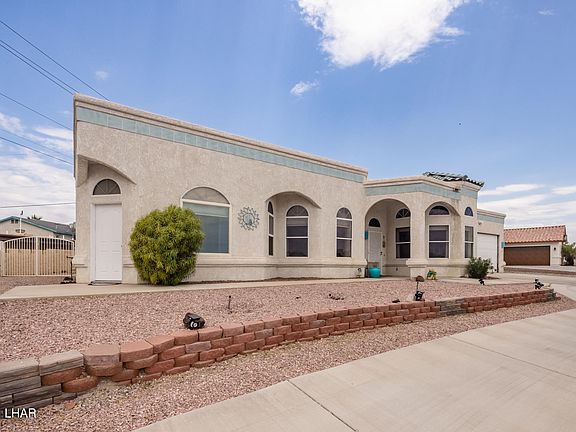 5th image of 592 Acoma Blvd N