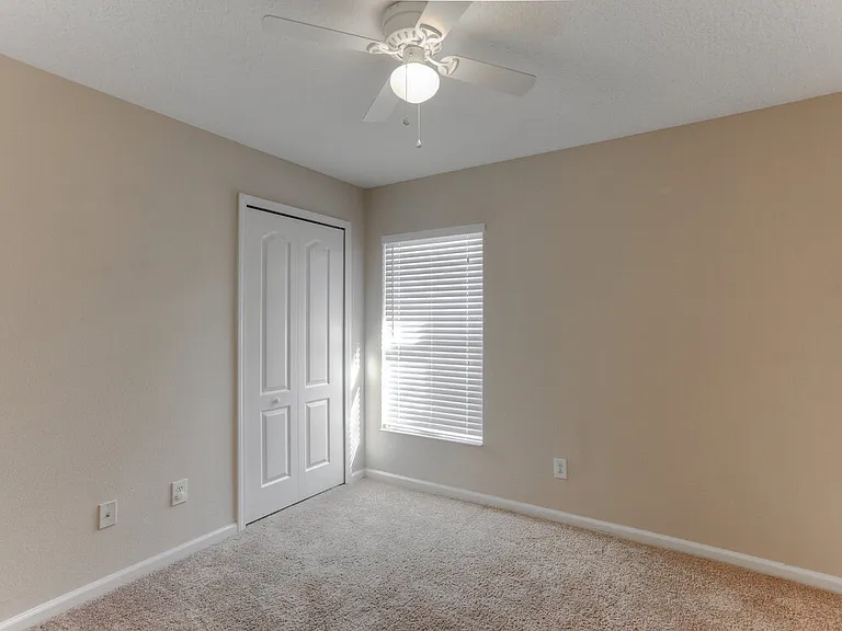 10422 Hunters Haven Blvd — Photo 7