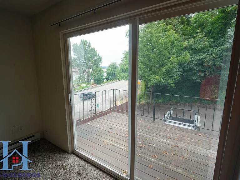 302 S McLoughlin Blvd #308 — Photo 16