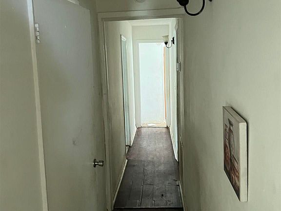 5th image of 213 E Lakeview Ave