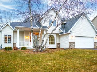 9585 Brookview Cir, Woodbury, MN 55125