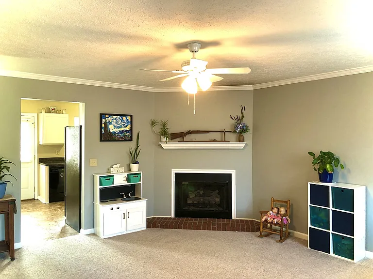 108 Edgehill Ln — Photo 7