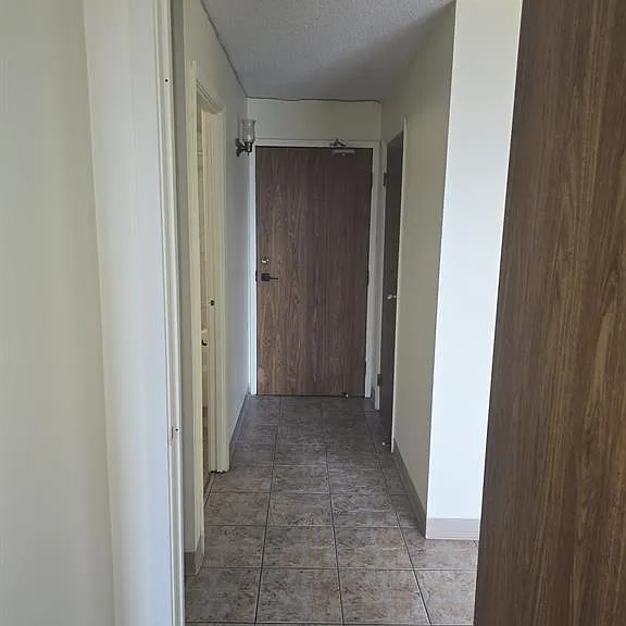 150 Park St W #811 — Photo 4