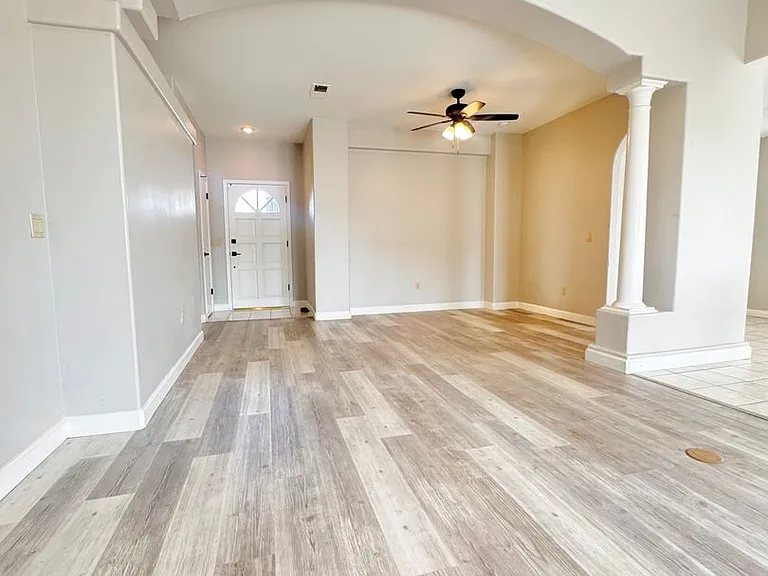 9131 Anchor Island Ct — Photo 3