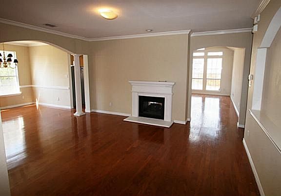 2nd image of 2805 Oakland Hills Dr