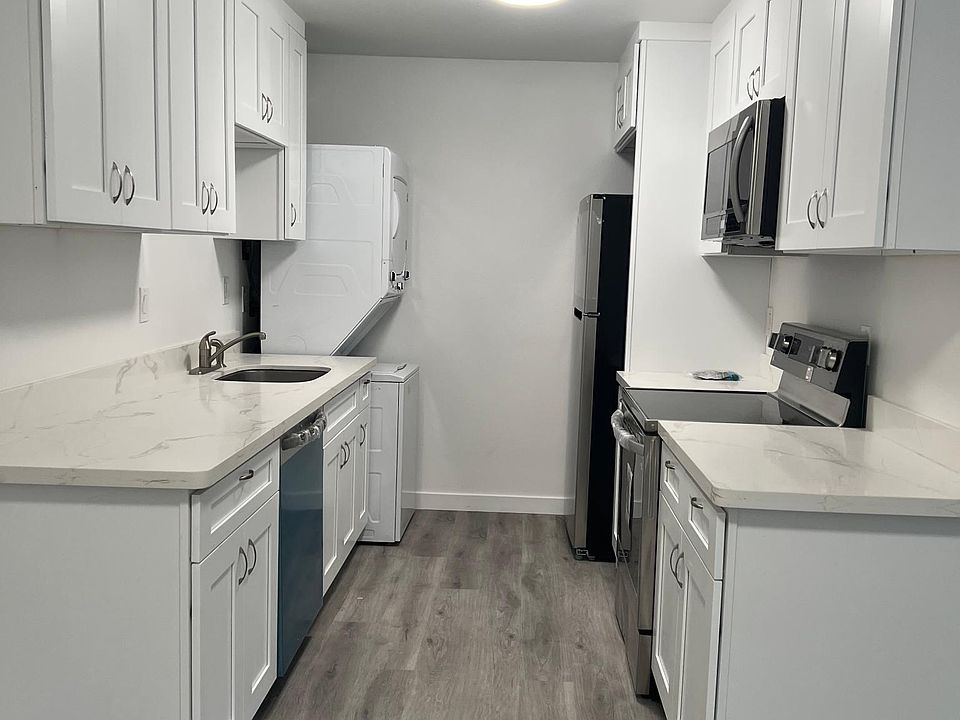 1st image of 11444 99th Pl NE APT 4