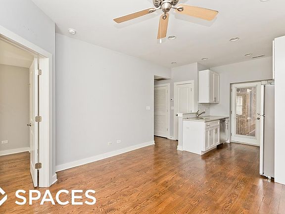 3rd image of 850 W Newport Ave #One_f