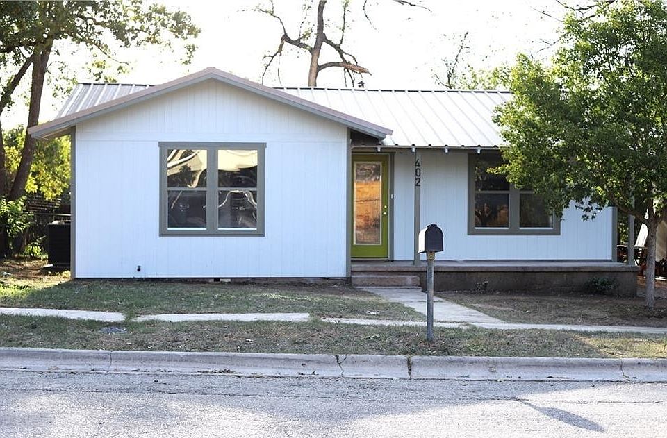 1st image of 402 N Vanderveer