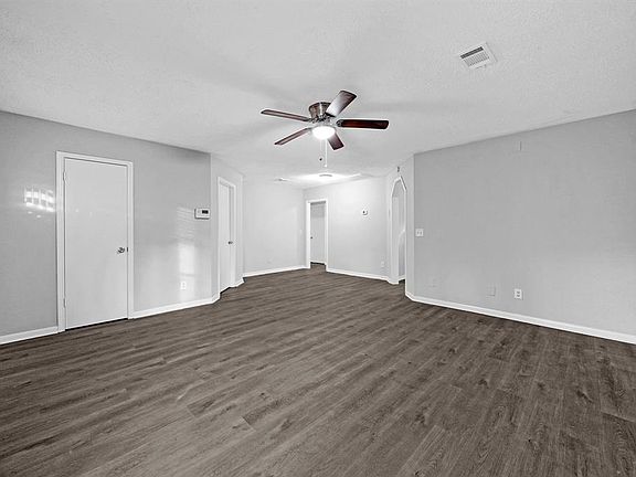 4th image of 315 Baltzell Drive