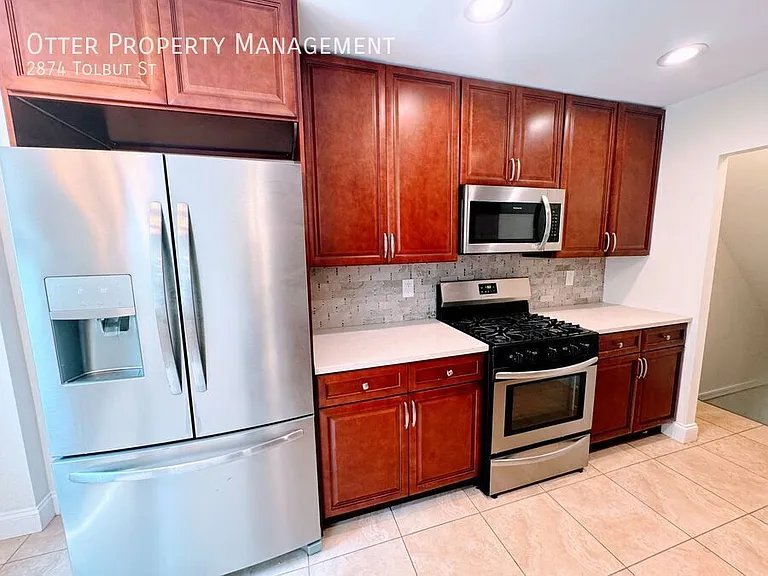 2874 Tolbut St — Photo 34