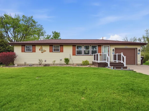 203 Meadowlark Ln, Washington, IL 61571