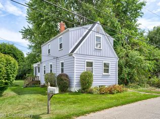 29700 Riverside Bay Ct, Harrison Township, MI 48045