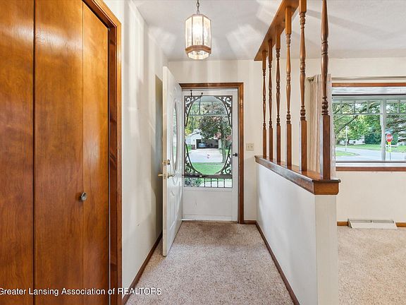 5th image of 1028 Gretchen Ln