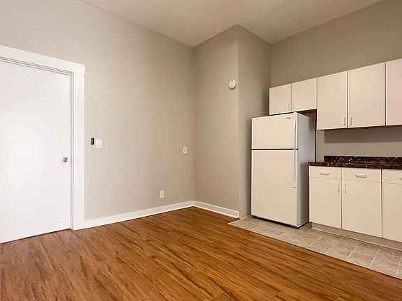 2nd image of 2642 1/2 5th Ave Unit 2