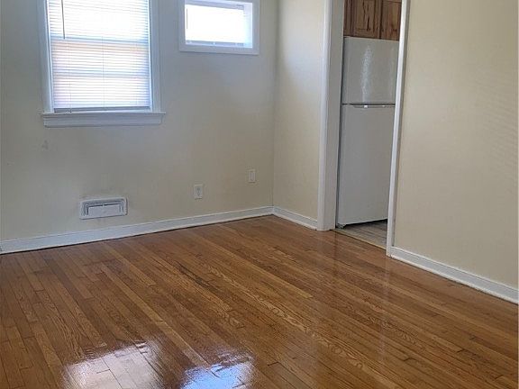 2nd image of 3709 Garland Ave