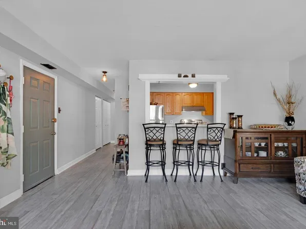 10 Summit Ct #10, Marlton, NJ 08053