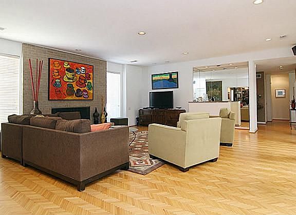 4th image of 6951 Forest Glade Cir