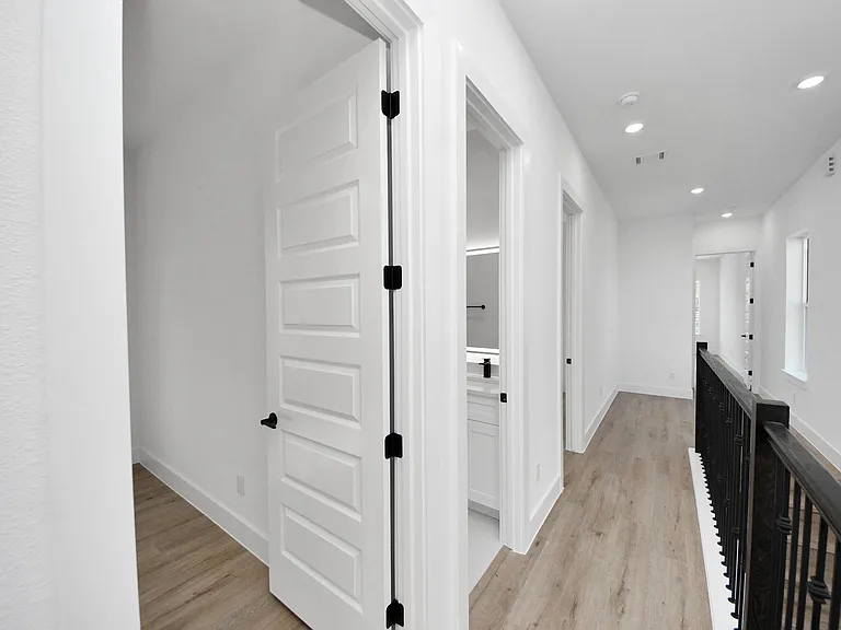 3310 Hardy St — Photo 14