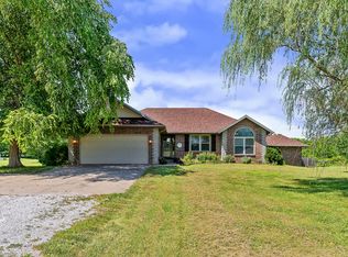 7103 W Farm Road 94, Springfield, MO 65803