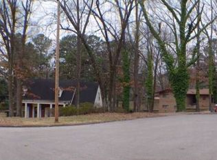 3931 Springfield Dr, Memphis, TN 38128