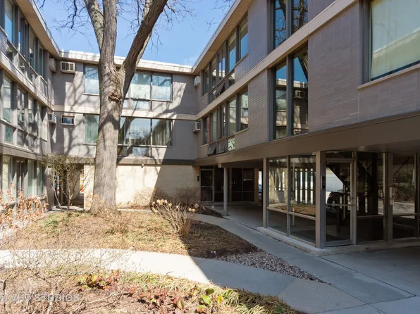 1040 Ontario St APT 2F, Oak Park, IL 60302