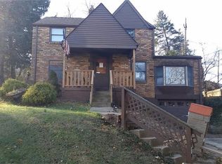 2610 Winchester Dr, Pittsburgh, PA
